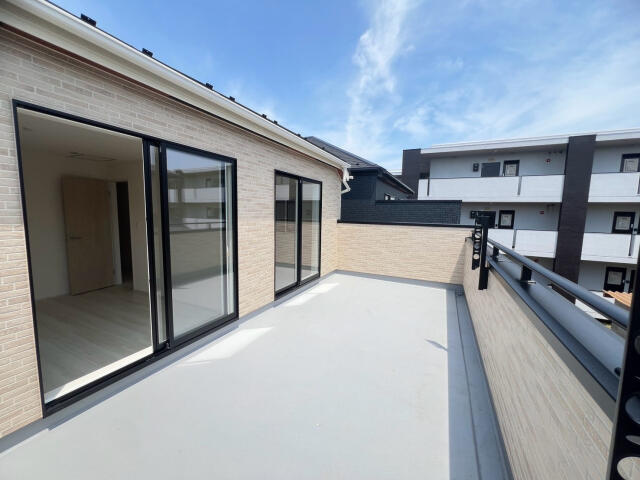 ブルーミングガーデン　松戸市小金原５丁目２棟／１期１号棟のバルコニー