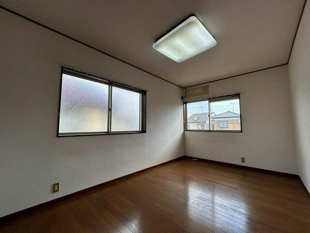 松戸市金ケ作２７０－７３のその他|２階東側洋室の様子