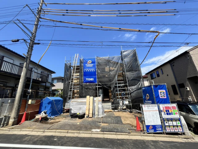ブルーミングガーデン　船橋市大穴南４丁目１棟／１期１号棟の前面道路含む現地写真|建築中