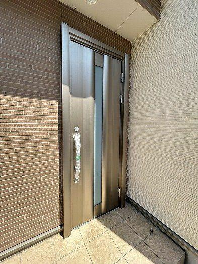 松戸市六実３丁目１１－１の玄関|玄関ドアは交換しました