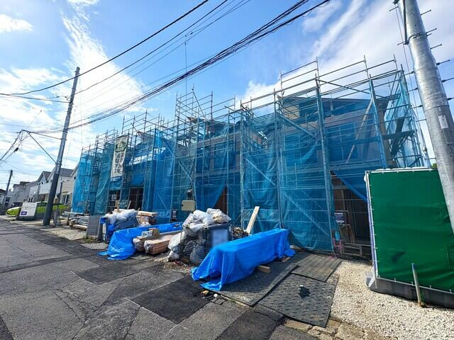 松戸市和名ヶ谷５８２番１の前面道路含む現地写真