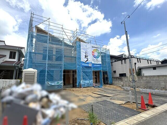 松戸市三矢小台５丁目９番の前面道路含む現地写真|A号棟側からの撮影。