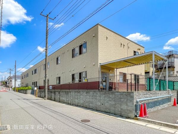 松戸新田４２０番の前面道路含む現地写真|北松戸保育所まで950m