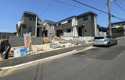 松戸市八ヶ崎５丁目２６番の前面道路含む現地写真