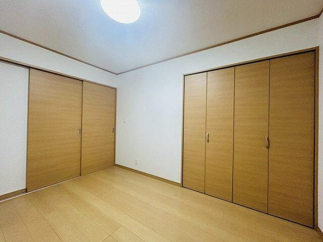 松戸市中和倉３１２－２の洋室