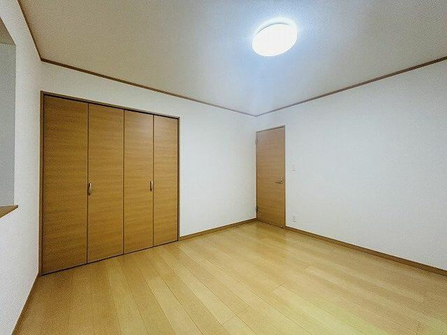 松戸市中和倉３１２－２の洋室
