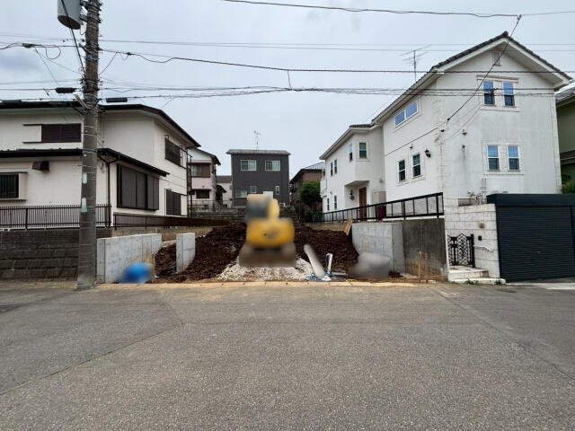 ブルーミングガーデン　松戸市中金杉１丁目１棟／１期１号棟の前面道路含む現地写真|2026年6月14日撮影