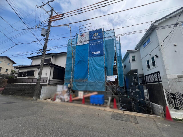 ブルーミングガーデン　松戸市中金杉１丁目１棟／１期１号棟の前面道路含む現地写真|2026年7月31日撮影