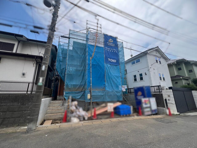 ブルーミングガーデン　松戸市中金杉１丁目１棟／１期１号棟の前面道路含む現地写真|2026年7月31日撮影