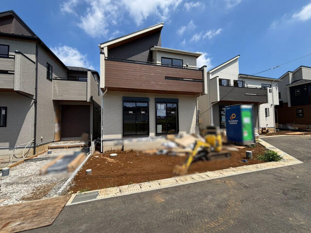 ブルーミングガーデン　松戸市新八柱全６棟／１期３号棟の前面道路含む現地写真|【3号棟】外観写真