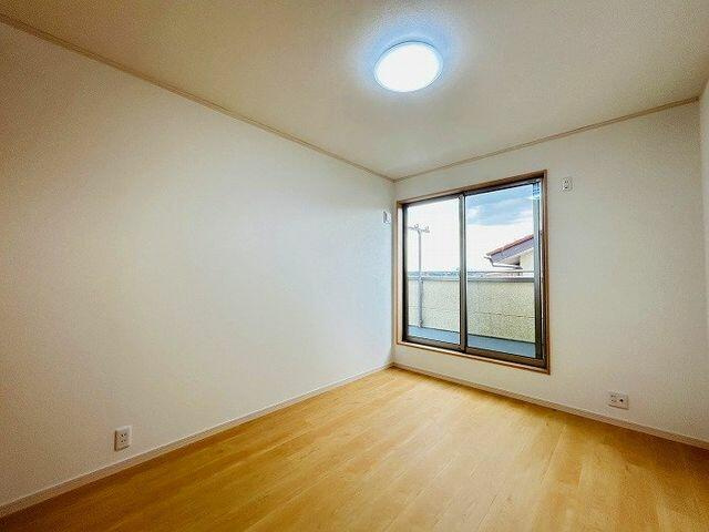 柏市東柏２丁目８－１９の洋室|２階西側洋室約６．７帖洋室