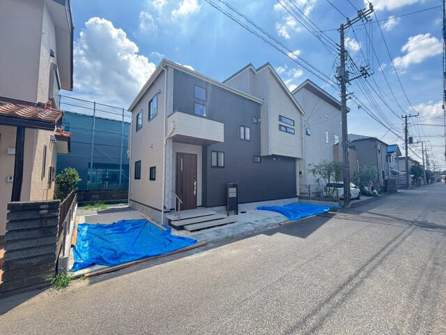 ブルーミングガーデン　柏市南増尾６丁目２期１棟／２期１号棟の前面道路含む現地写真|現地外観写真（2026.8.9撮影）