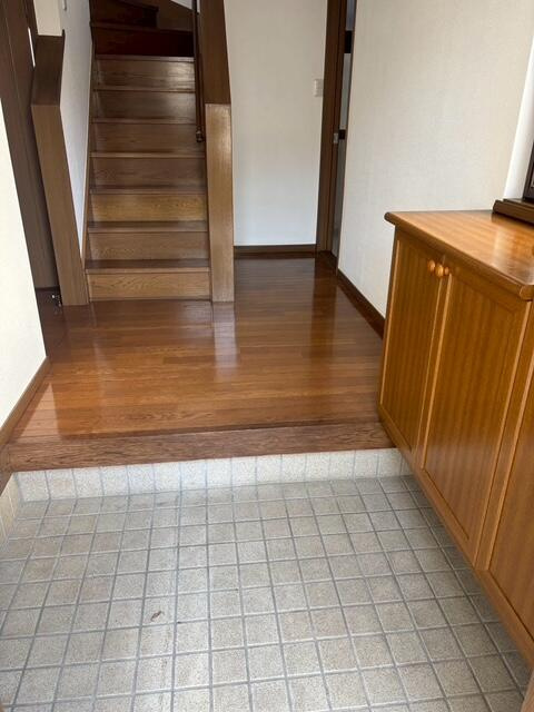 千葉県柏市花野井中古戸建の玄関