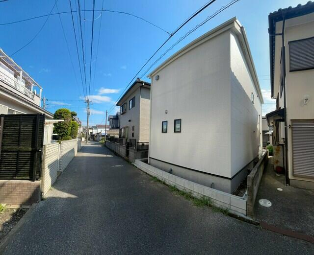 鎌ケ谷市南初富６丁目０１期の前面道路含む現地写真