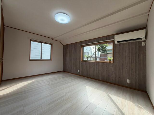 流山市鰭ヶ崎１６００－９（戸建）の洋室