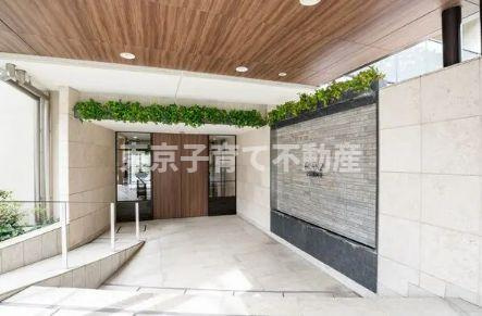 ブランズ文京護国寺のエントランス