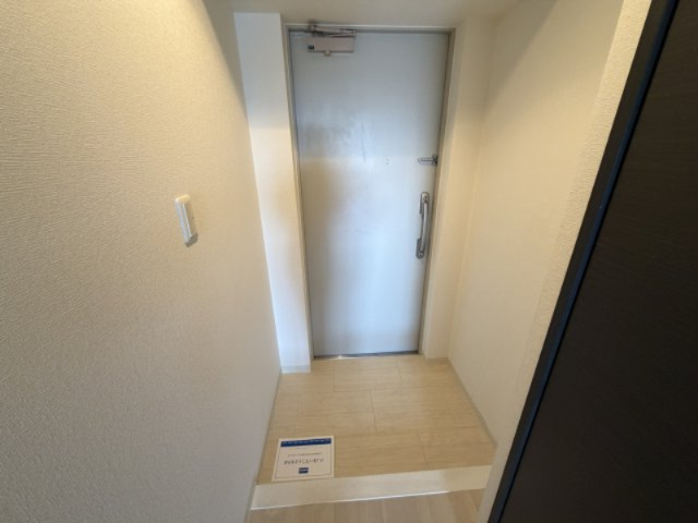 クレスト園田の玄関