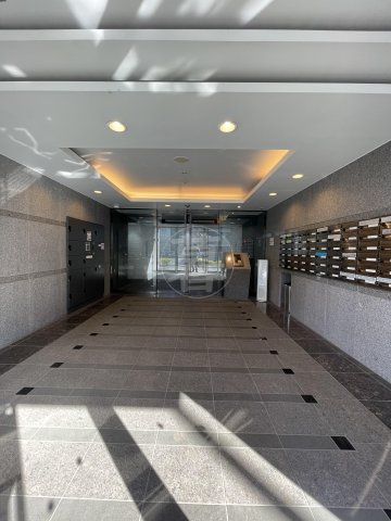 ルーブル大鳥居参番館のエントランス