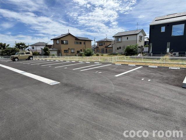 LOTUS住吉の駐車場