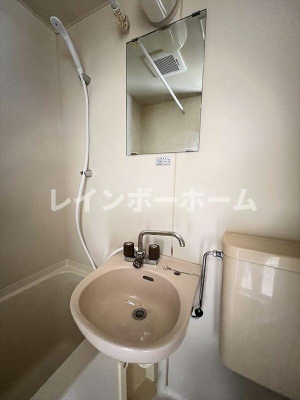 レナジア鶴ヶ島の洗面所