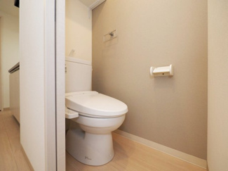 【トイレ】 | クローバー・グランデ昭和町 | 落ち着いた色調のトイレです