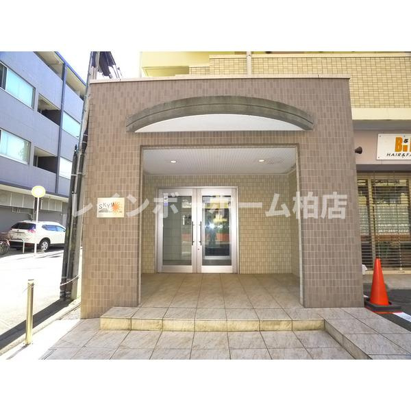 仲介手数料50％半額キャンペーン物件のエントランス|エントランスです