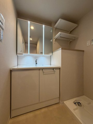 リラハイツ山の手の独立洗面台