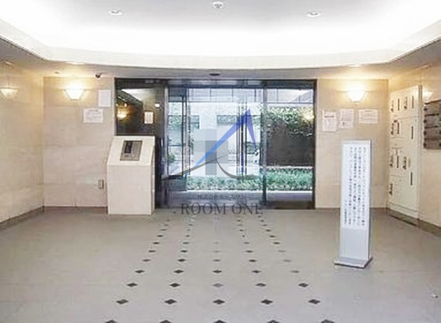 ルーブル新橋のエントランス|エントランスです。