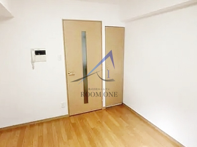 ルーブル新橋の居間・リビング|洋室のお部屋です。