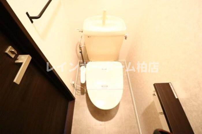仲介手数料（賃料の1.10ヵ月）の50％OFF対象物件！のトイレ|ゆったりとした空間のトイレです