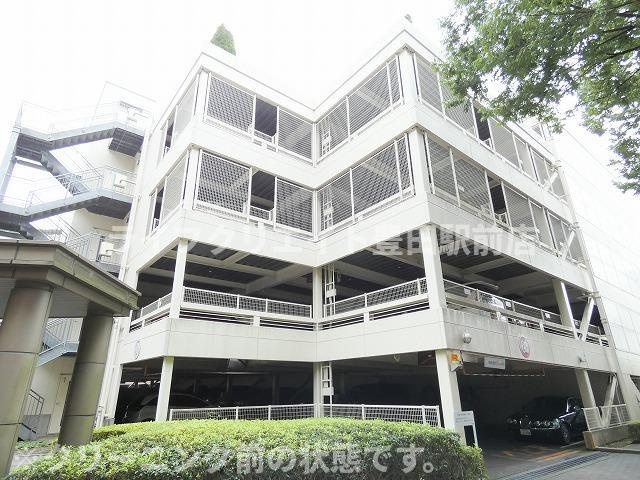 グランループの駐車場