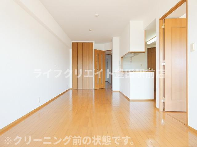 グランループの居間・リビング|※写真は別部屋タイプです。