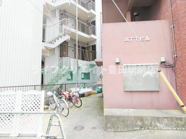 ATTビルのエントランス