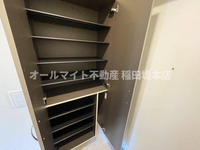多摩市鶴牧１丁目の賃貸マンションの収納