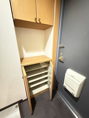 キャルバリー天神の玄関