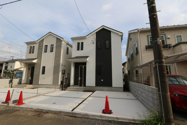 【Heartfull Town】小平市学園東町３丁目７番の外観|太陽光発電システム付で月々の電気代を少しでも安く♪