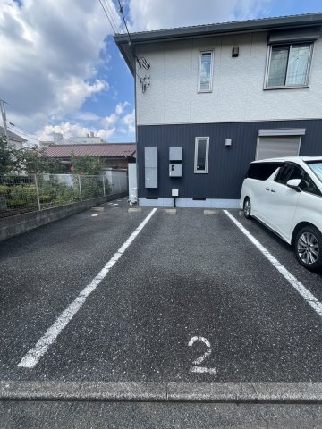 Laplace　ｆの駐車場