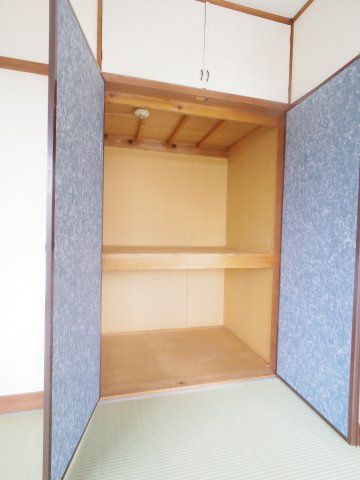 小山台エレガントハウスの収納