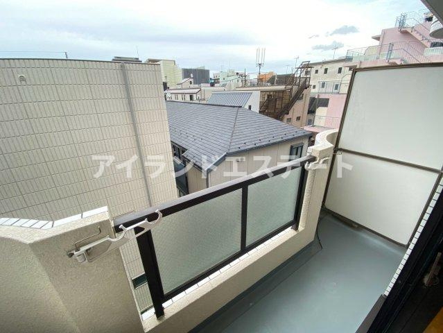 カスタム桜新町　ペット相談　駅近5分　シャワールームのバルコニー
