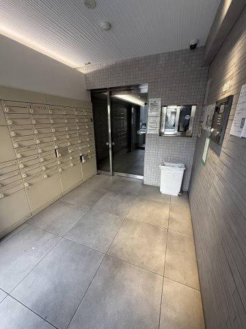 B City高田馬場alivieのエントランス