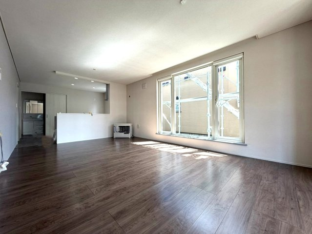 石狩市花川南7条1丁目124番の居間・リビング
