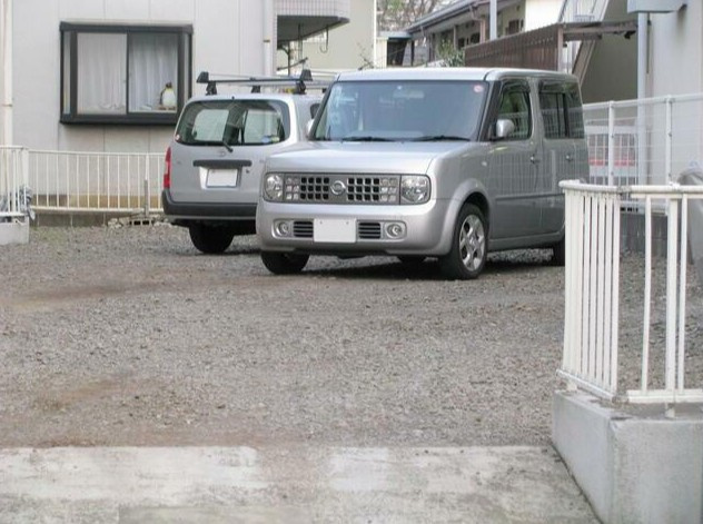 パークハイツ吹上の駐車場