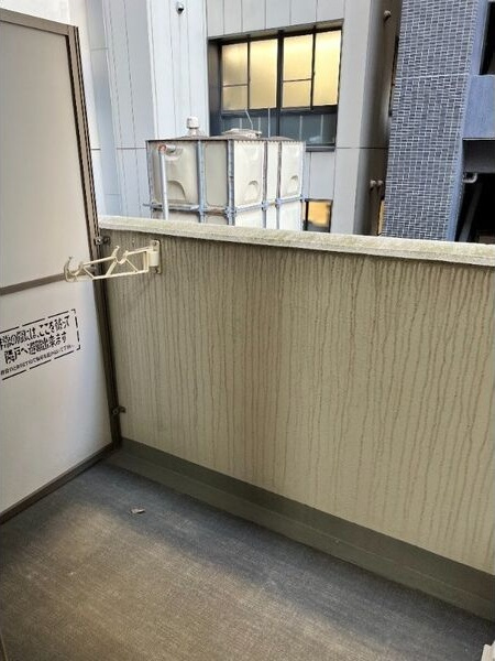 プレサンス丸の内レジデンスⅢのバルコニー