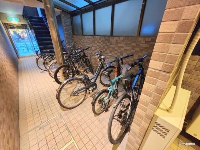 ラピス天満橋　仲介手数料無料の駐車場