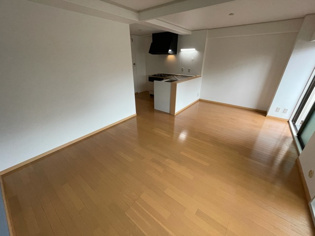 ハイム園田の居間