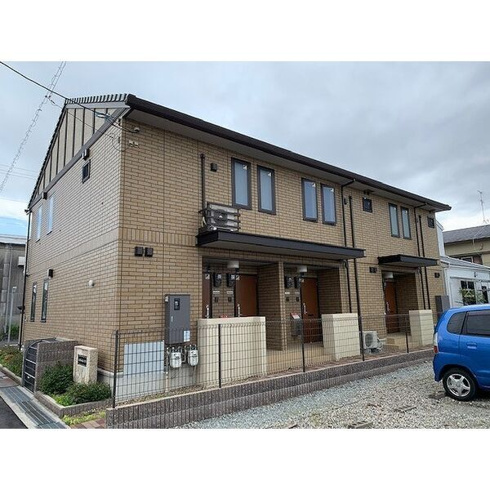 敷地内に駐車場あります♪