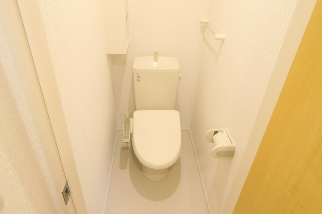 便利な温水洗浄便座付き！