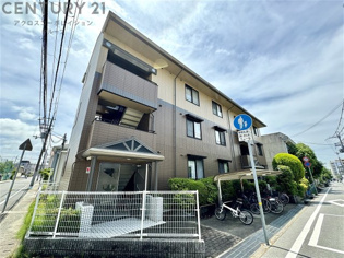 宅配ボックス付きで不在時にも便利♪
