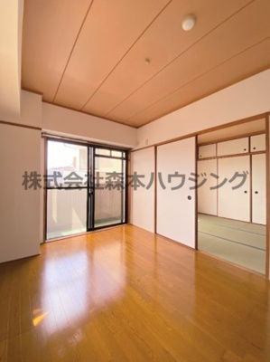 【洋室】 | 　ジョイフル寝屋川 | 使い勝手のいい洋室です