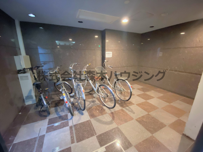 【その他共用部分】 | 　ジョイフル寝屋川 | 駐輪場です